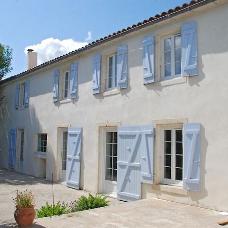 La Tonnelle Fleurie Chambres D'Hotes Sainte-Soulle Екстер'єр фото