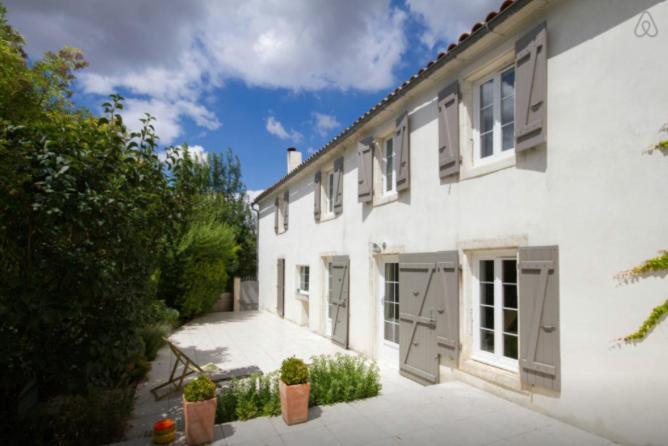 La Tonnelle Fleurie Chambres D'Hotes Sainte-Soulle Екстер'єр фото