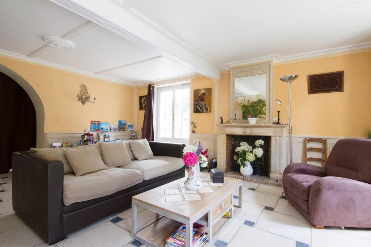 La Tonnelle Fleurie Chambres D'Hotes Sainte-Soulle Екстер'єр фото
